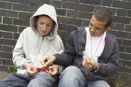 http://crosswindsyouth.org/wp-content/uploads/2014/03/article-new-thumbnail-ehow-images-a01-uj-eg-treat-teenage-drug-use-800x800.jpg